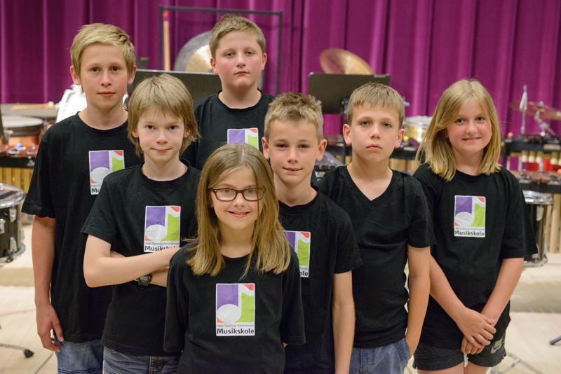  20140610_PB8_9682.JPG </br ><small> 2014-06-10 18:14</br >NIKON D800 + 24.0-70.0 mm f/2.8<br /> 60mm 1/100s f/4.5 ISO 6400</small>