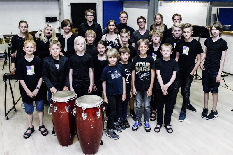  20160607-PB8_8272-2.JPG </br ><small> 2016-06-07 18:13</br >NIKON D800 28mm 1/200s f/8 ISO 6400</small>