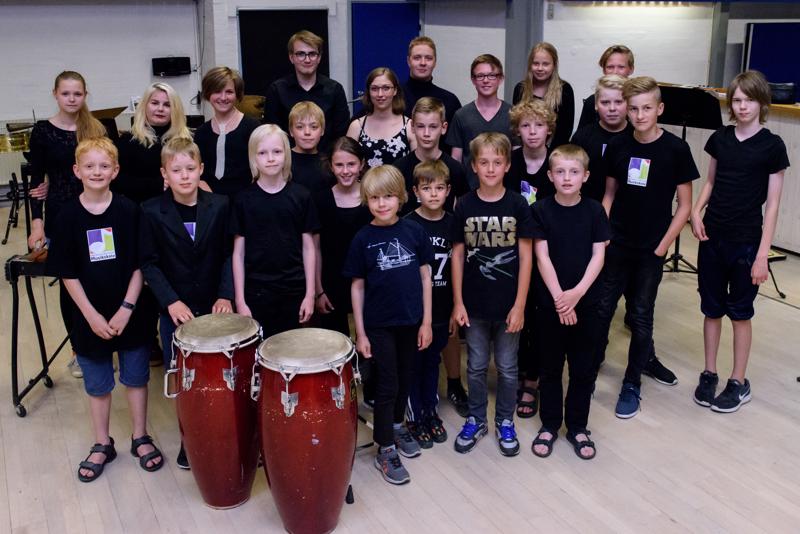  20160607-PB8_8275.JPG </br ><small> 2016-06-07 18:13</br >NIKON D800 28mm 1/200s f/8 ISO 4500</small>