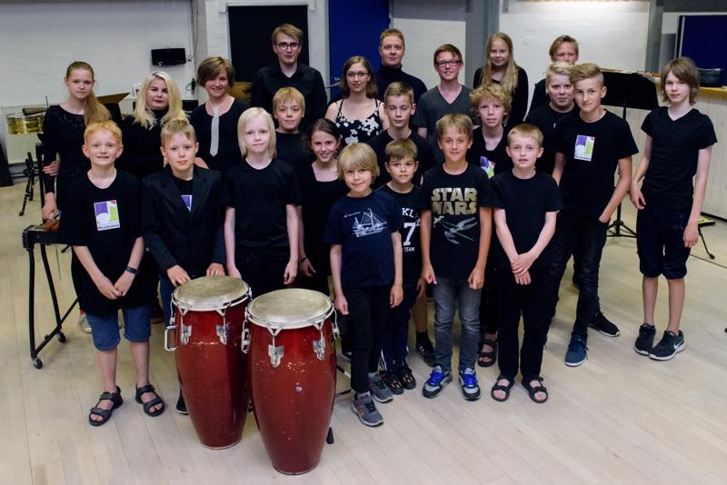  20160607-PB8_8276.JPG </br ><small> 2016-06-07 18:13</br >NIKON D800 26mm 1/200s f/8 ISO 6400</small>