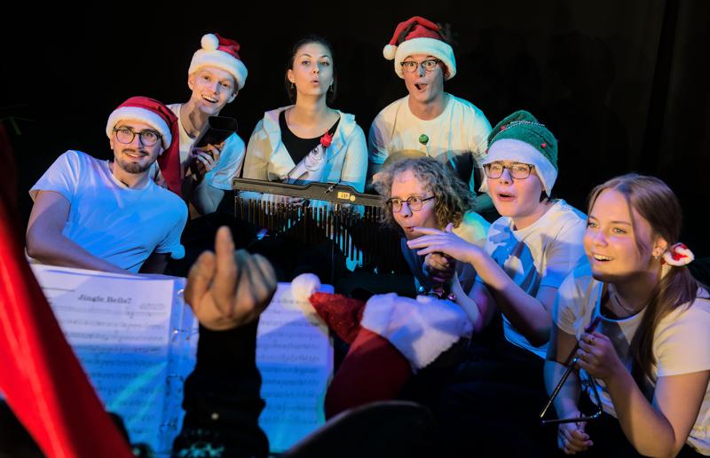  PB8_5041.jpg </br >By Per Baekgaard/baekgaard@b4net.dk</br > <small> 2022-10-06 18:32</br >NIKON D800 45mm 1/100s f/5.6 ISO 1250</small>