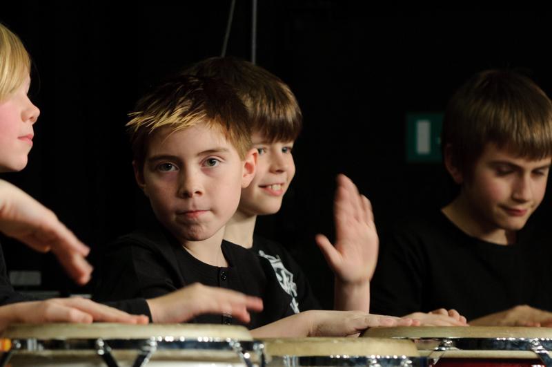  D3C_6342.jpg </br ><small> 2011-01-24 20:14</br >NIKON D300 + 70.0-200.0 mm f/2.8<br /> 150mm 1/160s f/4 ISO 800</small>