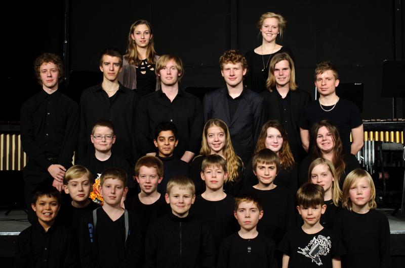  D3C_6472.jpg </br ><small> 2011-01-24 21:08</br >NIKON D300 + 35.0 mm f/2.0<br /> 35mm 1/50s f/5 ISO 800</small>