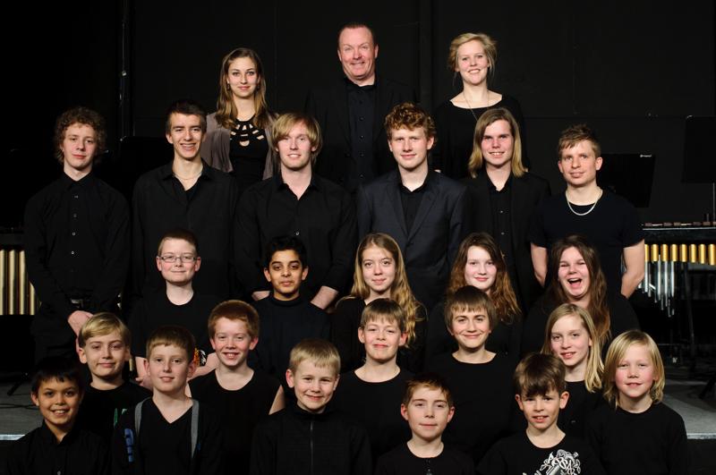  D3C_6501.jpg </br ><small> 2011-01-24 21:10</br >NIKON D300 + 35.0 mm f/2.0<br /> 35mm 1/40s f/5 ISO 800</small>