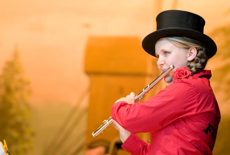  D3C_1239.jpg </br ><small> 2008-06-01 20:13</br >NIKON D300 200mm 1/100s f/4 ISO 400</small>