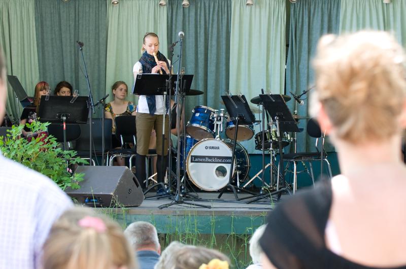  D3C_0992.jpg </br ><small> 2008-06-01 13:38</br >NIKON D300 70mm 1/40s f/5.6 ISO 200</small>