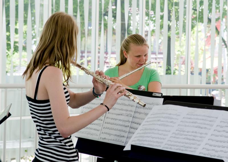  D3C_0971.jpg </br ><small> 2008-06-01 12:48</br >NIKON D300 55mm 1/100s f/5.6 ISO 200</small>