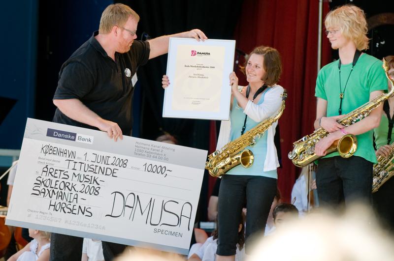  D3C_1024-Edit.jpg </br ><small> 2008-06-01 15:05</br >NIKON D300 155mm 1/320s f/4 ISO 200</small>