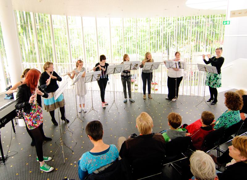  D2C_8720.jpg </br ><small> 2010-06-13 17:23</br >NIKON D200 12mm 1/50s f/5.6 ISO 400</small>