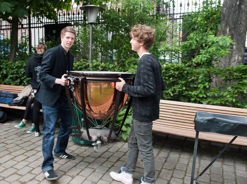  D2C_8723.jpg </br ><small> 2010-06-13 18:58</br >NIKON D200 18mm 1/60s f/5.6 ISO 200</small>