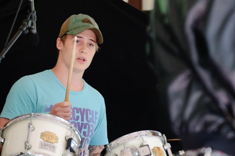  D3C_3070.jpg </br ><small> 2010-06-12 16:19</br >NIKON D300 175mm 1/640s f/3.2 ISO 1600</small>