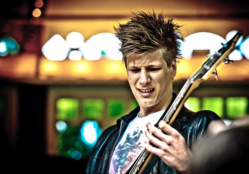  D3C_3074.jpg </br ><small> 2010-06-12 16:21</br >NIKON D300 150mm 1/320s f/3.2 ISO 400</small>