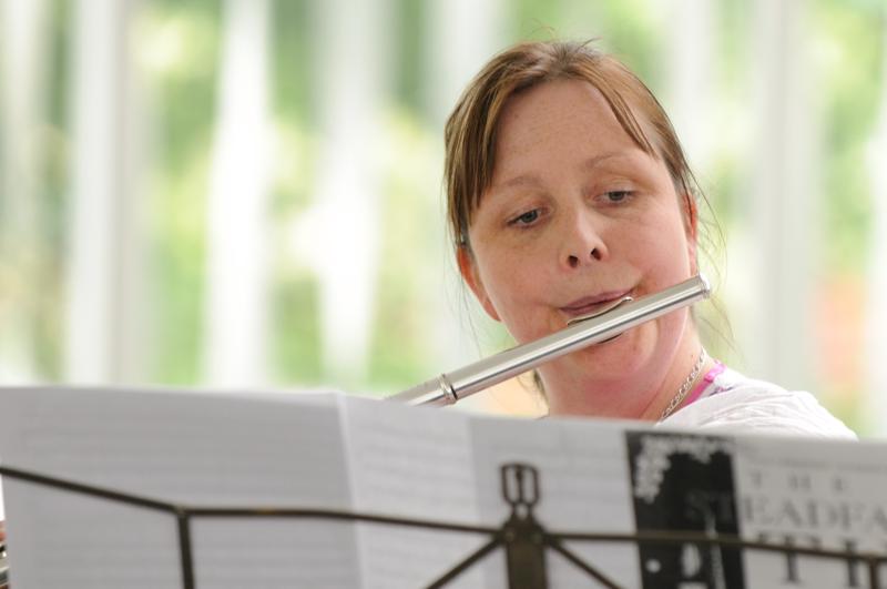  D3C_3234.jpg </br ><small> 2010-06-13 17:23</br >NIKON D300 200mm 1/125s f/4 ISO 640</small>