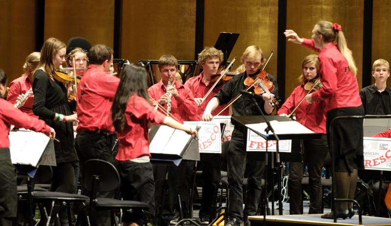  D3C_3315.jpg </br ><small> 2010-06-13 18:12</br >NIKON D300 160mm 1/60s f/3.2 ISO 1250</small>