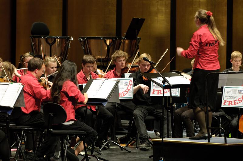  D3C_3324.jpg </br ><small> 2010-06-13 18:17</br >NIKON D300 170mm 1/60s f/4 ISO 1250</small>