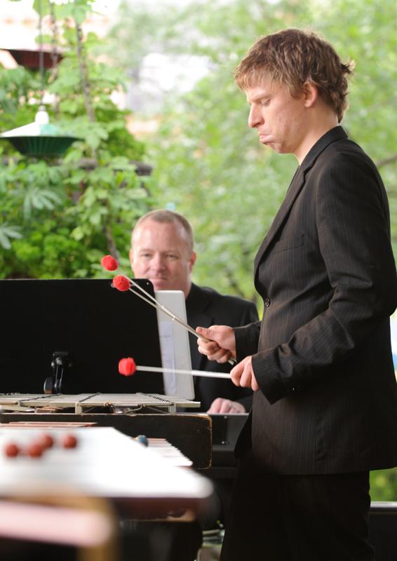  D3C_3361.jpg </br ><small> 2010-06-13 19:13</br >NIKON D300 102mm 1/100s f/4 ISO 640</small>