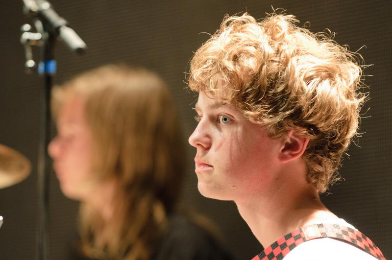  D3C_3432.jpg </br ><small> 2010-06-13 20:47</br >NIKON D300 200mm 1/100s f/4 ISO 1250</small>