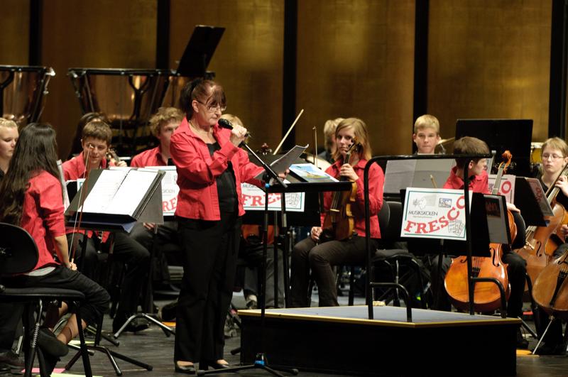  D3C_3323.jpg </br ><small> 2010-06-13 18:16</br >NIKON D300 170mm 1/60s f/4 ISO 1250</small>