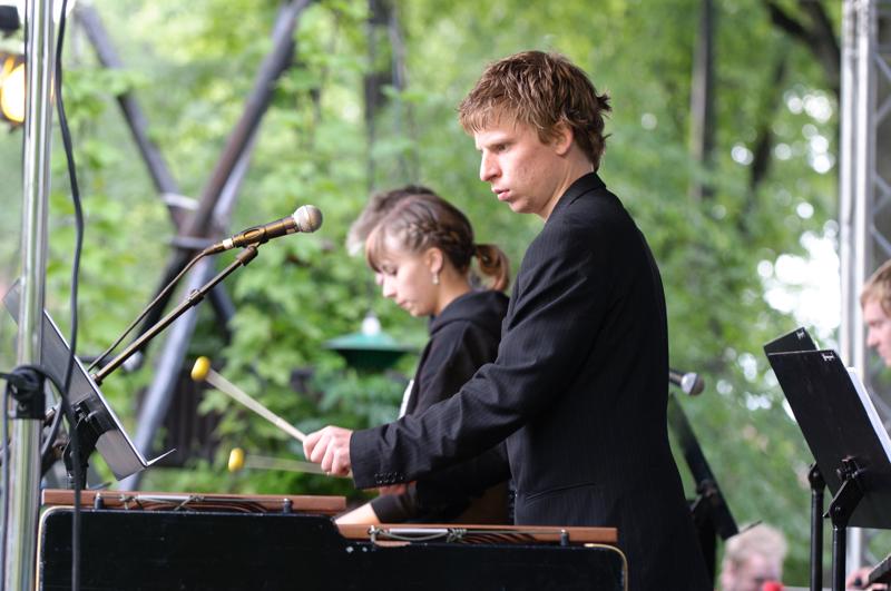  D3C_3346.jpg </br ><small> 2010-06-13 19:05</br >NIKON D300 120mm 1/125s f/4 ISO 640</small>