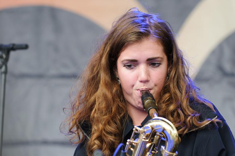  D3C_0640.JPG </br ><small> 2012-04-28 14:22</br >NIKON D300 + 70.0-200.0 mm f/2.8<br /> 130mm 1/320s f/4 ISO 800</small>