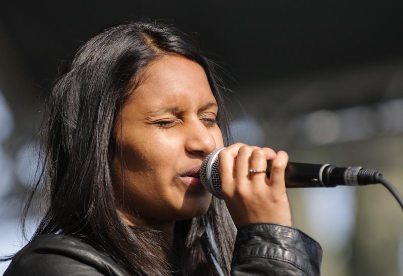  D3C_0794.JPG </br ><small> 2012-04-28 16:40</br >NIKON D300 + 70.0-200.0 mm f/2.8<br /> 200mm 1/3200s f/4 ISO 800</small>