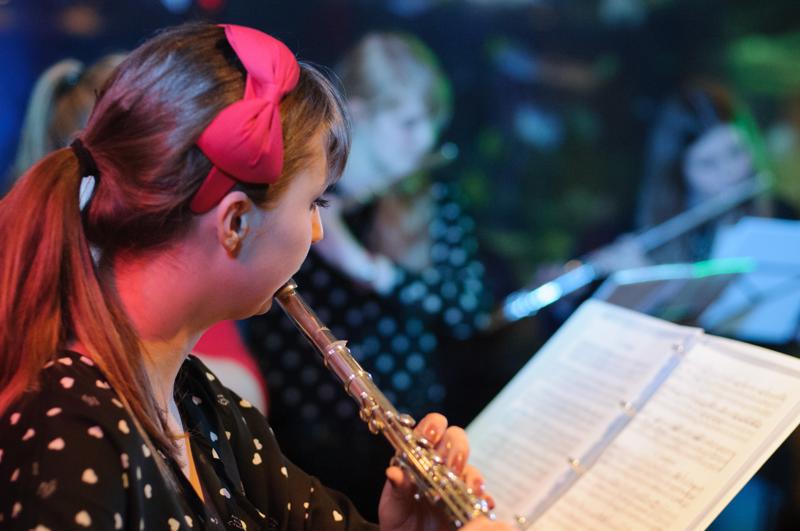  D3C_0967.JPG </br ><small> 2012-04-28 21:24</br >NIKON D300 + 50.0 mm f/1.4<br /> 50mm 1/250s f/2 ISO 2000</small>