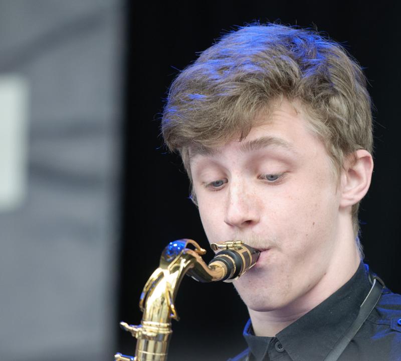  D3C_0669.JPG </br ><small> 2012-04-28 14:30</br >NIKON D300 + 70.0-200.0 mm f/2.8<br /> 200mm 1/250s f/4 ISO 800</small>