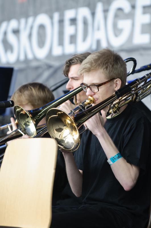  D3C_0693.JPG </br ><small> 2012-04-28 14:43</br >NIKON D300 + 70.0-200.0 mm f/2.8<br /> 200mm 1/500s f/4 ISO 800</small>