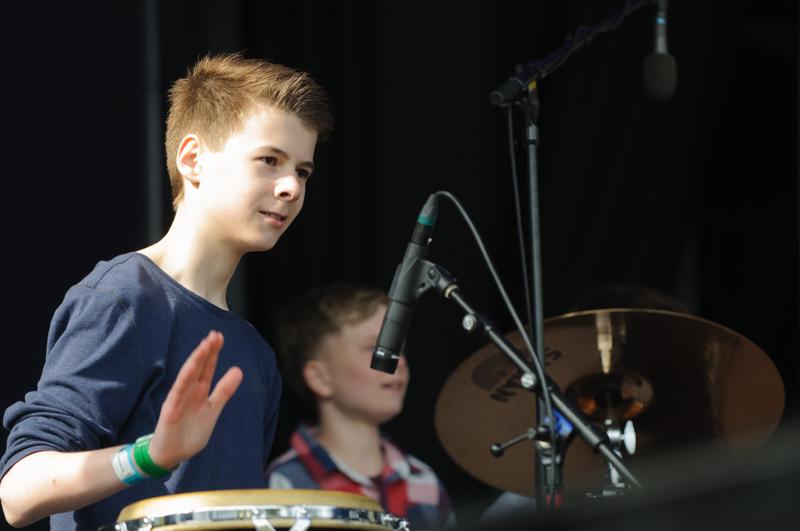  D3C_0733.JPG </br ><small> 2012-04-28 16:02</br >NIKON D300 + 70.0-200.0 mm f/2.8<br /> 160mm 1/1000s f/4 ISO 800</small>