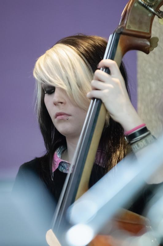  D3C_0804.JPG </br ><small> 2012-04-28 16:54</br >NIKON D300 + 70.0-200.0 mm f/2.8<br /> 190mm 1/100s f/3.5 ISO 2000</small>