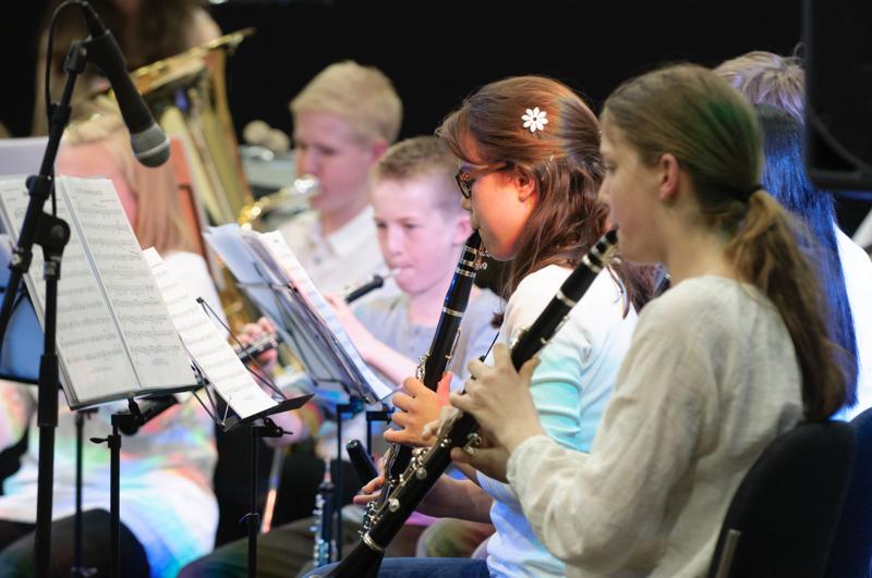  D3C_0876.JPG </br ><small> 2012-04-28 20:00</br >NIKON D300 + 70.0-200.0 mm f/2.8<br /> 170mm 1/100s f/4 ISO 1250</small>