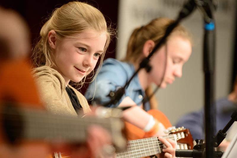  20130504_PB8_5279.JPG </br >Tivoli, 4.-5. Maj 2013</br > <small> 2013-05-04 15:06</br >NIKON D800 + 70.0-200.0 mm f/2.8<br /> 200mm 1/200s f/3.5 ISO 1600</small>