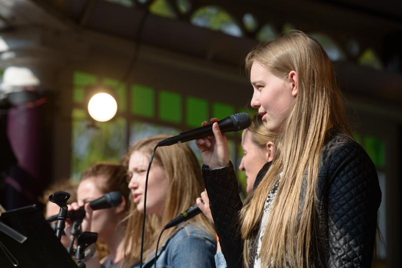  20130504_PB8_5328.JPG </br >Tivoli, 4.-5. Maj 2013</br > <small> 2013-05-04 15:52</br >NIKON D800 + 70.0-200.0 mm f/2.8<br /> 175mm 1/1600s f/5.6 ISO 200</small>