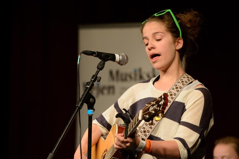  20130504_PB8_5286.JPG </br >Tivoli, 4.-5. Maj 2013</br > <small> 2013-05-04 15:11</br >NIKON D800 + 70.0-200.0 mm f/2.8<br /> 200mm 1/200s f/5.6 ISO 900</small>