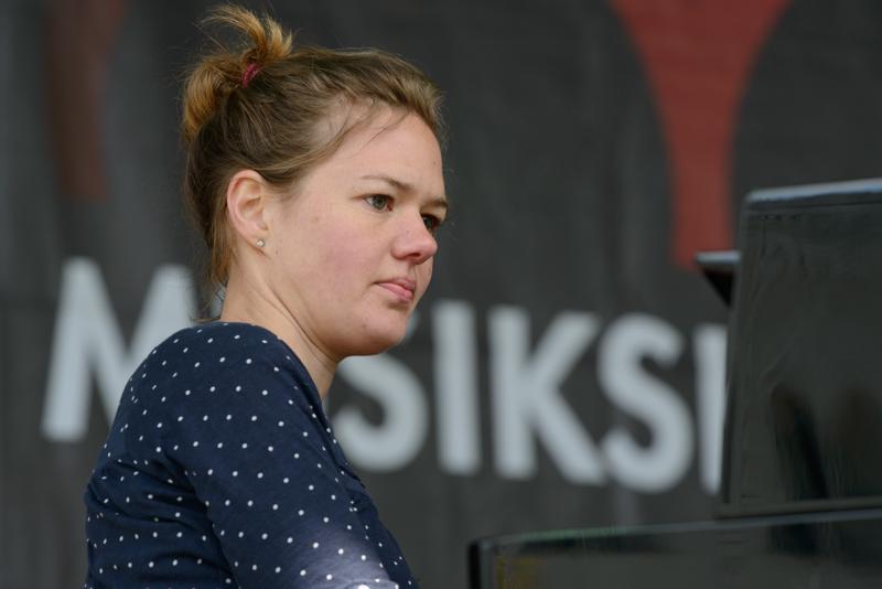  20140503_PB8_9240.JPG </br ><small> 2014-05-03 12:33</br >NIKON D800 + 70.0-200.0 mm f/2.8<br /> 195mm 1/400s f/8 ISO 560</small>