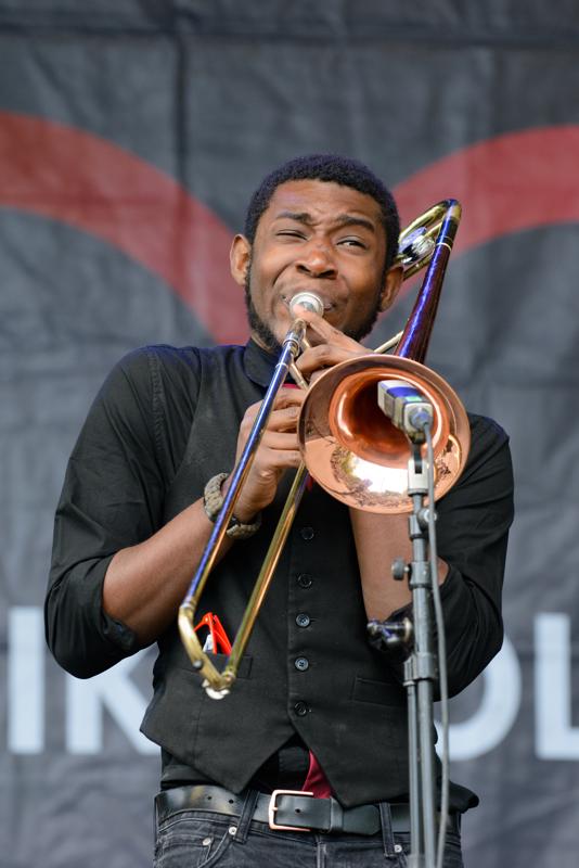  20140503_PB8_9335.JPG </br ><small> 2014-05-03 14:02</br >NIKON D800 + 70.0-200.0 mm f/2.8<br /> 150mm 1/320s f/5.6 ISO 800</small>