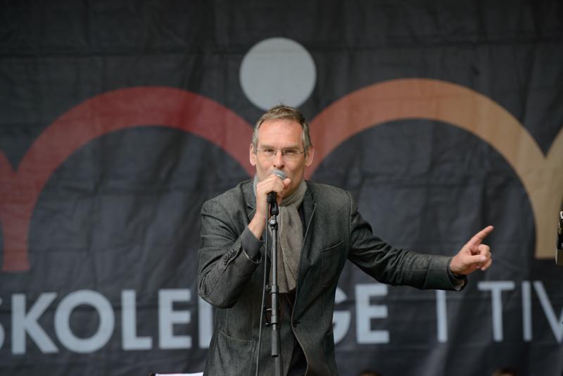  20140503_PB8_9375.JPG </br ><small> 2014-05-03 14:05</br >NIKON D800 + 70.0-200.0 mm f/2.8<br /> 170mm 1/400s f/5.6 ISO 400</small>