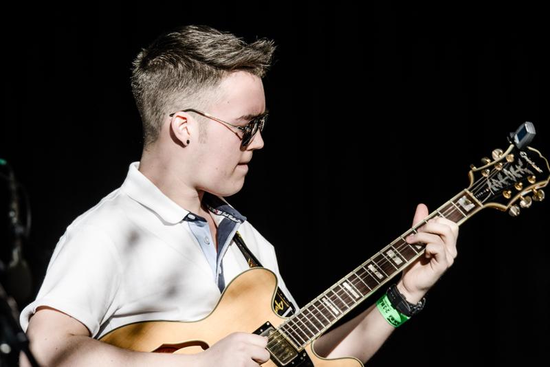  20150502_PB8_7766.JPG </br ><small> 2015-05-02 18:40</br >NIKON D800 + 150.0-600.0 mm f/5.0-6.3<br /> 350mm 1/500s f/6 ISO 500</small>