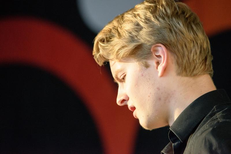  20150502_PB8_7903.JPG </br ><small> 2015-05-02 19:43</br >NIKON D800 + 150.0-600.0 mm f/5.0-6.3<br /> 450mm 1/1000s f/6 ISO 10159</small>