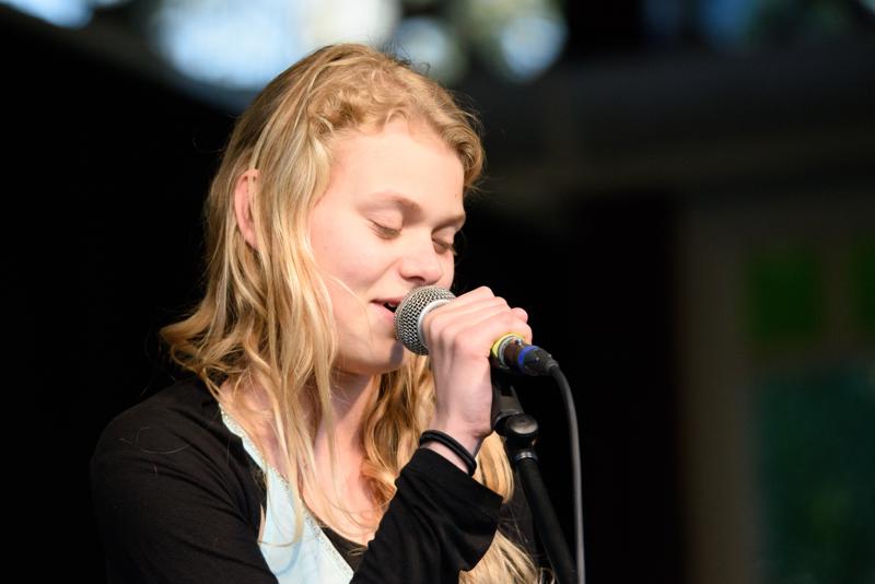  20150502_PB8_7908.JPG </br ><small> 2015-05-02 19:49</br >NIKON D800 + 150.0-600.0 mm f/5.0-6.3<br /> 380mm 1/800s f/6 ISO 4000</small>