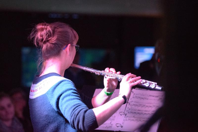  20150502_PB8_7978.JPG </br ><small> 2015-05-02 20:43</br >NIKON D800 + 70.0-200.0 mm f/2.8<br /> 110mm 1/160s f/2.8 ISO 12800</small>