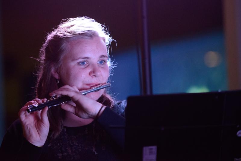  20150502_PB8_7981.JPG </br ><small> 2015-05-02 20:45</br >NIKON D800 + 70.0-200.0 mm f/2.8<br /> 200mm 1/160s f/2.8 ISO 5600</small>