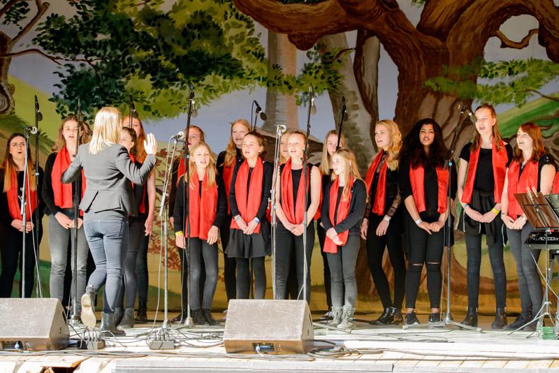  20160501-PB8_6568.JPG </br ><small> 2016-05-01 16:55</br >NIKON D800 150mm 1/500s f/7.1 ISO 1800</small>