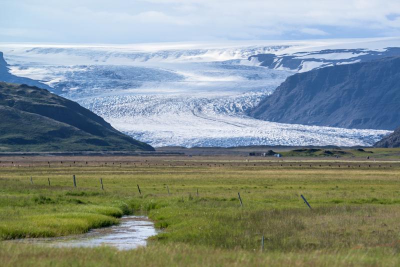  20160706-PB8_0010.JPG </br ><small> 2016-07-06 17:15</br >NIKON D800 + TAMRON SP AF 150-600mm F5-6.3 VC USD A011N<br /> 250mm 1/640s f/8 ISO 140</small>