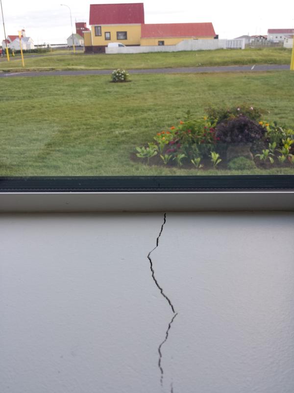  IMG_20160709_222052.JPG </br ><small> 2016-07-09 22:20</br >GT-I9505 4.2mm 1/50s f/2.2 ISO 50</small>