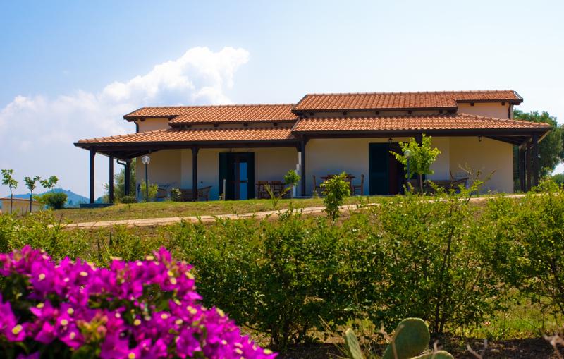  D3C_1700.jpg </br ><small> 2008-06-29 11:02</br >NIKON D300 35mm 1/200s f/8 ISO 100</small>