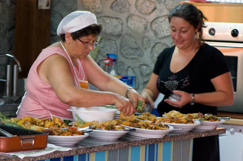  D3C_2330.jpg </br ><small> 2008-07-04 20:04</br >NIKON D300 105mm 1/50s f/4.5 ISO 800</small>