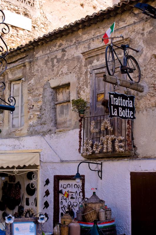  D3C_1747.jpg </br ><small> 2008-06-30 17:46</br >NIKON D300 35mm 1/100s f/8 ISO 100</small>