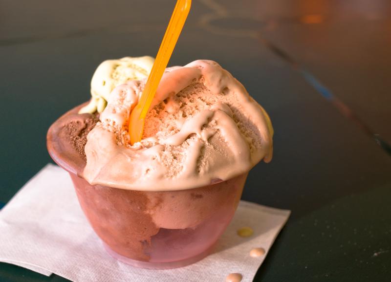  D3C_1760.jpg </br ><small> 2008-06-30 18:24</br >NIKON D300 35mm 1/250s f/5.6 ISO 100</small>