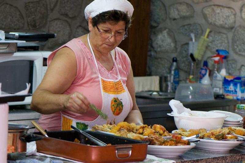  D3C_2329.jpg </br ><small> 2008-07-04 20:04</br >NIKON D300 105mm 1/50s f/4.5 ISO 800</small>